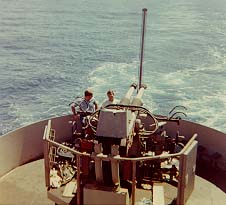 aft_gun-tub.jpg (20176 bytes)